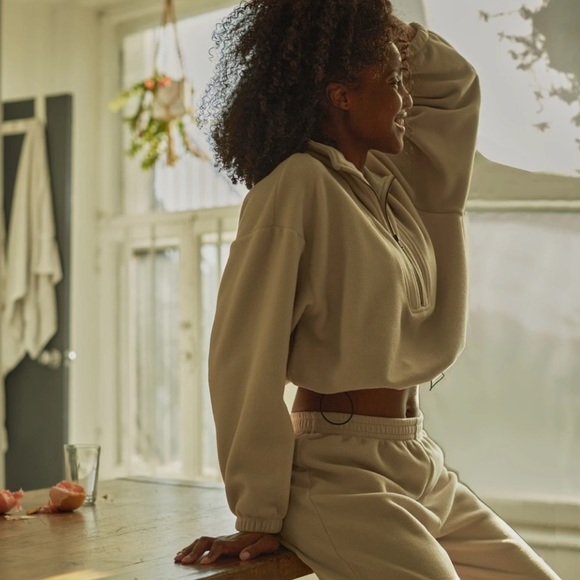 Tea You Fleece Jogging Set - Picture 1 of 9